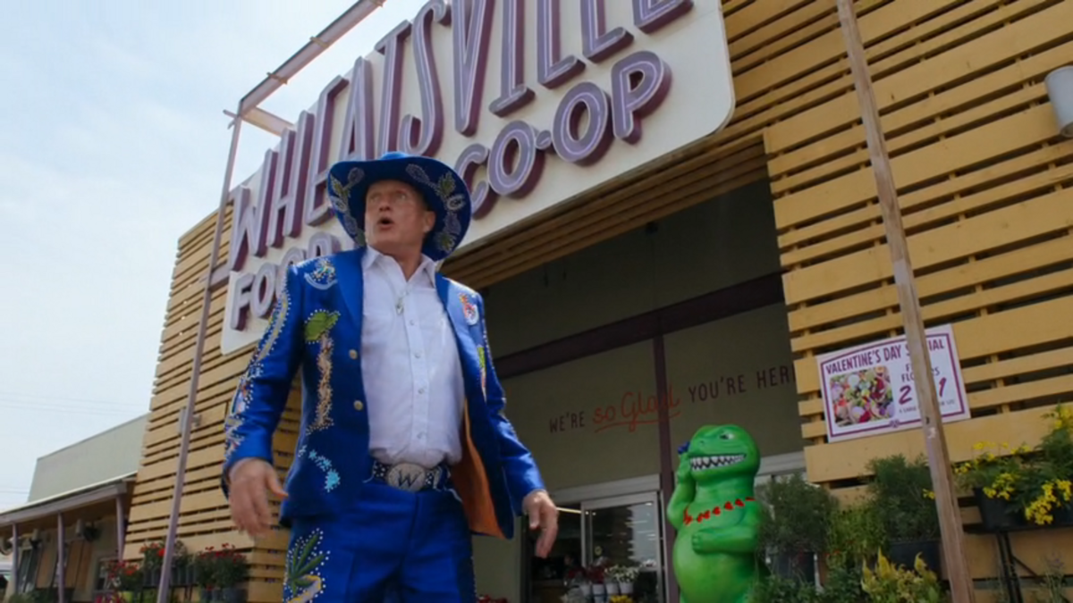 Austin’s Wheatsville Food Co-op appears in “Brothers” season 1, episode 5.